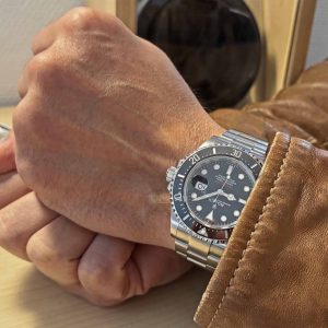 Rolex Sea-Dweller Single Red SD43 126600 LC100 im perfekten Fullset