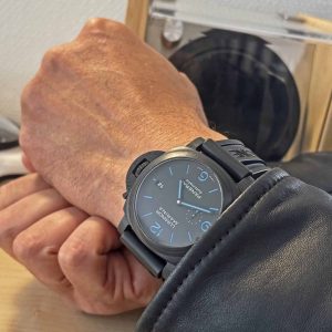 Panerai Luminor Marina Carbotech PAM01661 Fullset Garantie bis 08/2028