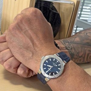 Oris Aquis Date Bucherer Blue – Edition LC 100 Fullset inklusive Oris Stahlband