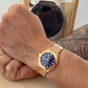 Vacheron Constantin Overseas 4600V Midsize Fullset aus 2024